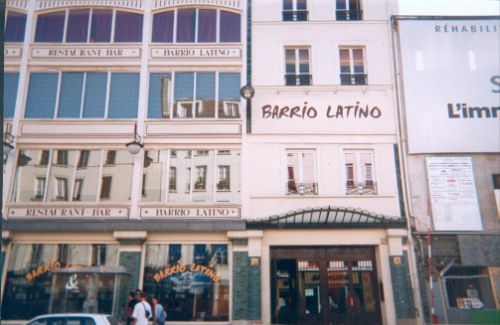 paris2001_barriolatino